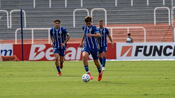 What are the best color combinations for UK women to enhance their outfits?